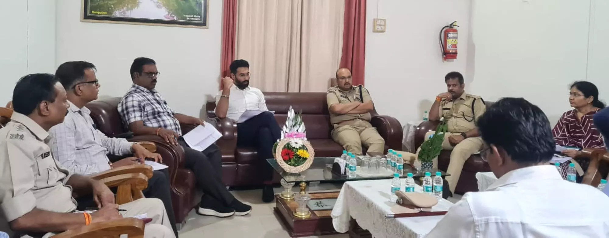 अवैध धंधों पर लगाम : मध्यप्रदेश-महाराष्ट्र पुलिस ने बैठक में बनाई रणनीति अवैध धंधों पर लगाम : मध्यप्रदेश-महाराष्ट्र पुलिस ने बैठक में बनाई रणनीति