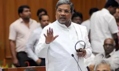 कर्नाटक: सिद्दारमैया ने एसिड अटैक पीडि़ता को नौकरी देने की घोषणा की