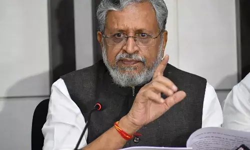 जदयू को नहीं दिखती केंद्र के पैसे से बनती फोर-लेन सड़कें, महासेतु : सुशील मोदी जदयू को नहीं दिखती केंद्र के पैसे से बनती फोर-लेन सड़कें, महासेतु : सुशील मोदी