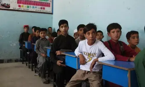 देहरादून में छुट्टी के बाद स्कूल खुले, कई शिक्षक व प्रधानाचार्य रहे नदारद देहरादून में छुट्टी के बाद स्कूल खुले, कई शिक्षक व प्रधानाचार्य रहे नदारद