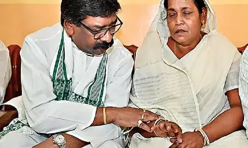 हेमंत सोरेन दोहराएंगे पुराना प्रयोग, बगैर विधायक बने मंत्री बनेंगी बेबी देवी
