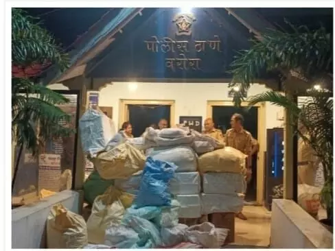 छह लाख का सुगंधित तंबाकू जब्त, एक गिरफ्तार छह लाख का सुगंधित तंबाकू जब्त, एक गिरफ्तार