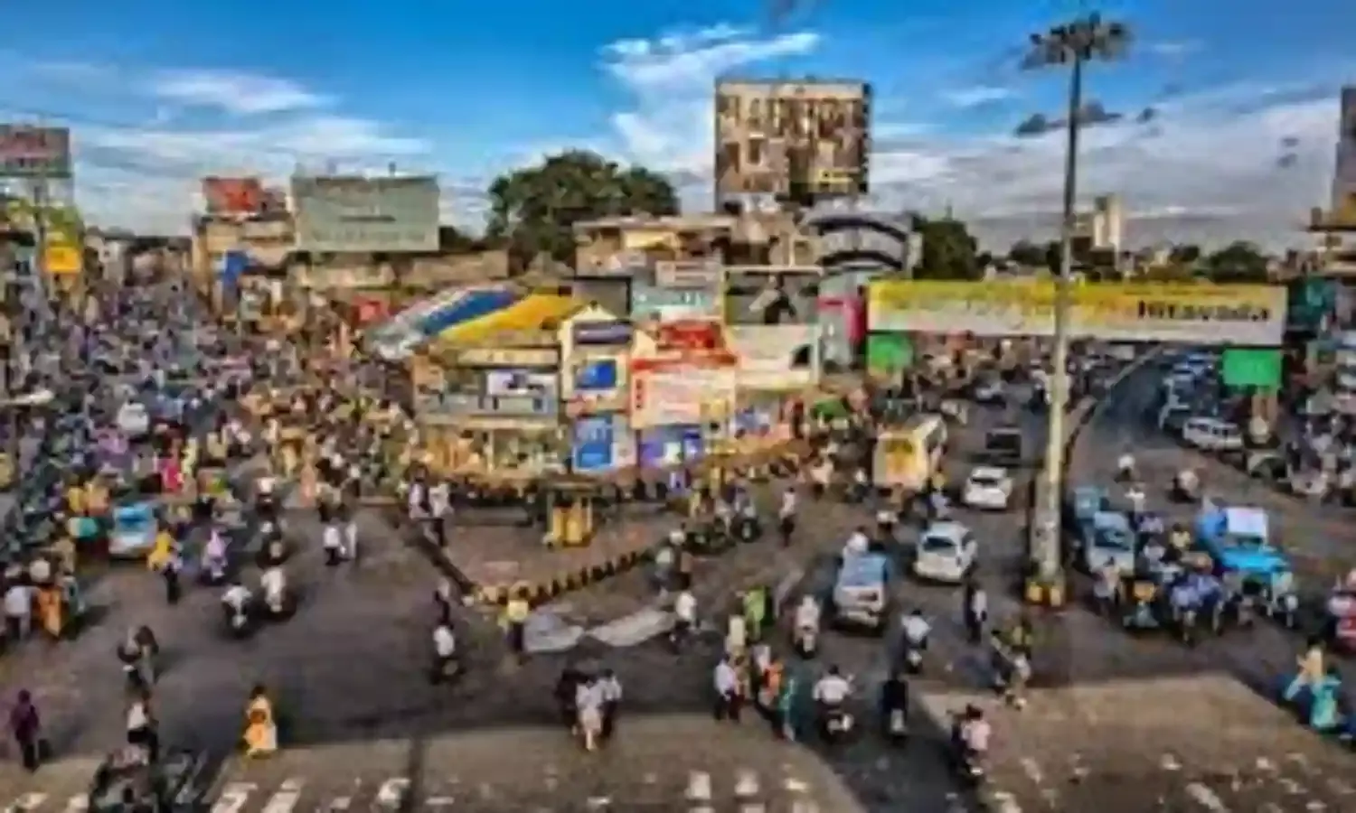 उमस ने बढ़ाई परेशानी, बारिश पर भी लगा ब्रेक