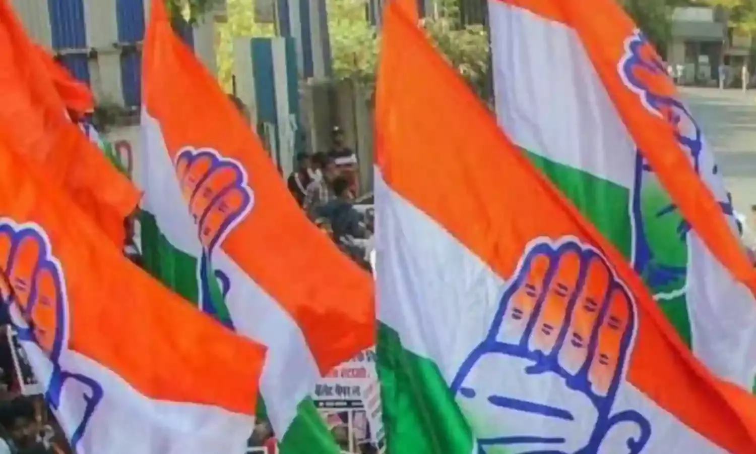 कांग्रेस ने मणिपुर के मुख्यमंत्री के इस्तीफे की कोशिश को नाटक बताया