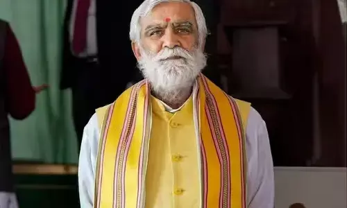 केंद्रीय मंत्री अश्विनी चौबे ने बिहार सरकार पर उठाए सवाल, नीतीश को पलटू, लालू को उलटू और शिक्षा मंत्री को मुर्ख बताया केंद्रीय मंत्री अश्विनी चौबे ने बिहार सरकार पर उठाए सवाल, नीतीश को पलटू, लालू को उलटू और शिक्षा मंत्री को मुर्ख बताया