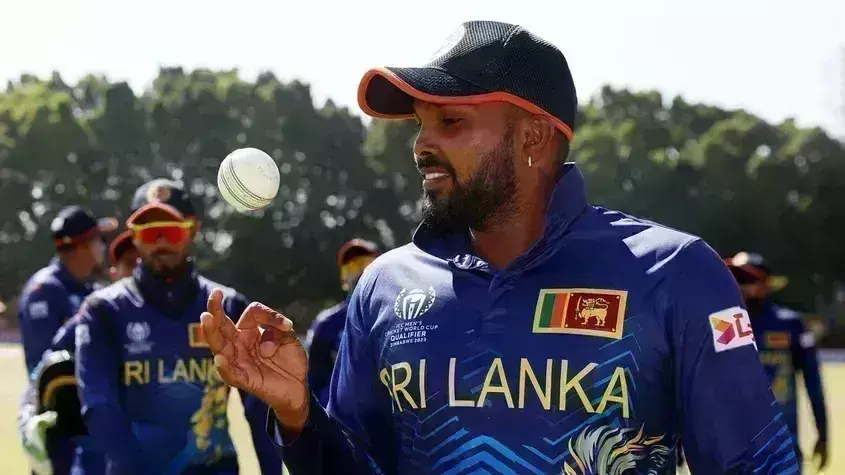 श्रीलंका के हसरंगा को आईसीसी आचार संहिता के उल्लंघन के लिए फटकार लगाई गई