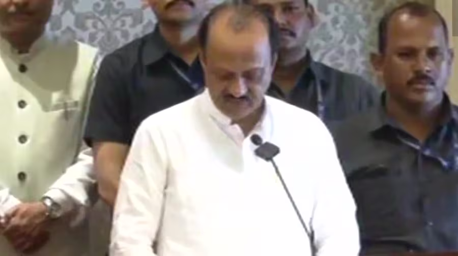 महाराष्ट्र में हो गया खेला - अजित पवार बने नए उपमुख्यमंत्री, विपक्ष को लगा बड़ा झटका
