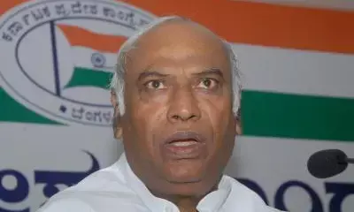 तेलंगाना में कांग्रेस की नई सुबह का ब्लूप्रिंट तैयार: खड़गे तेलंगाना में कांग्रेस की नई सुबह का ब्लूप्रिंट तैयार: खड़गे