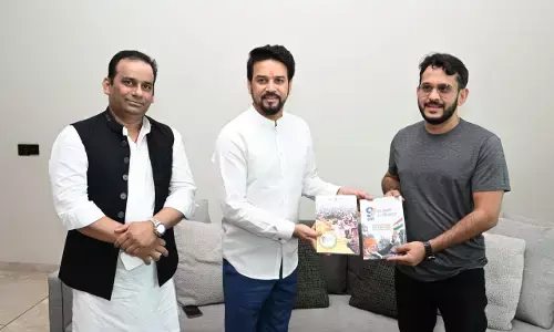 अनुराग ठाकुर ने शिखर धवन से की मुलाकात, मोदी सरकार की उपलब्धियों पर की बात अनुराग ठाकुर ने शिखर धवन से की मुलाकात, मोदी सरकार की उपलब्धियों पर की बात