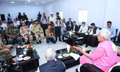 अमरनाथ यात्रा : जम्मू-कश्मीर के एलजी ने बालटाल बेस कैंप का दौरा किया, व्यवस्थाओं की समीक्षा की अमरनाथ यात्रा : जम्मू-कश्मीर के एलजी ने बालटाल बेस कैंप का दौरा किया, व्यवस्थाओं की समीक्षा की