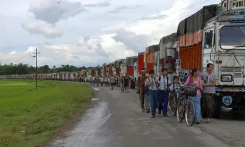 मणिपुर की जीवनरेखा इम्फाल-दीमापुर राजमार्ग 54 दिन बाद फिर से खुला