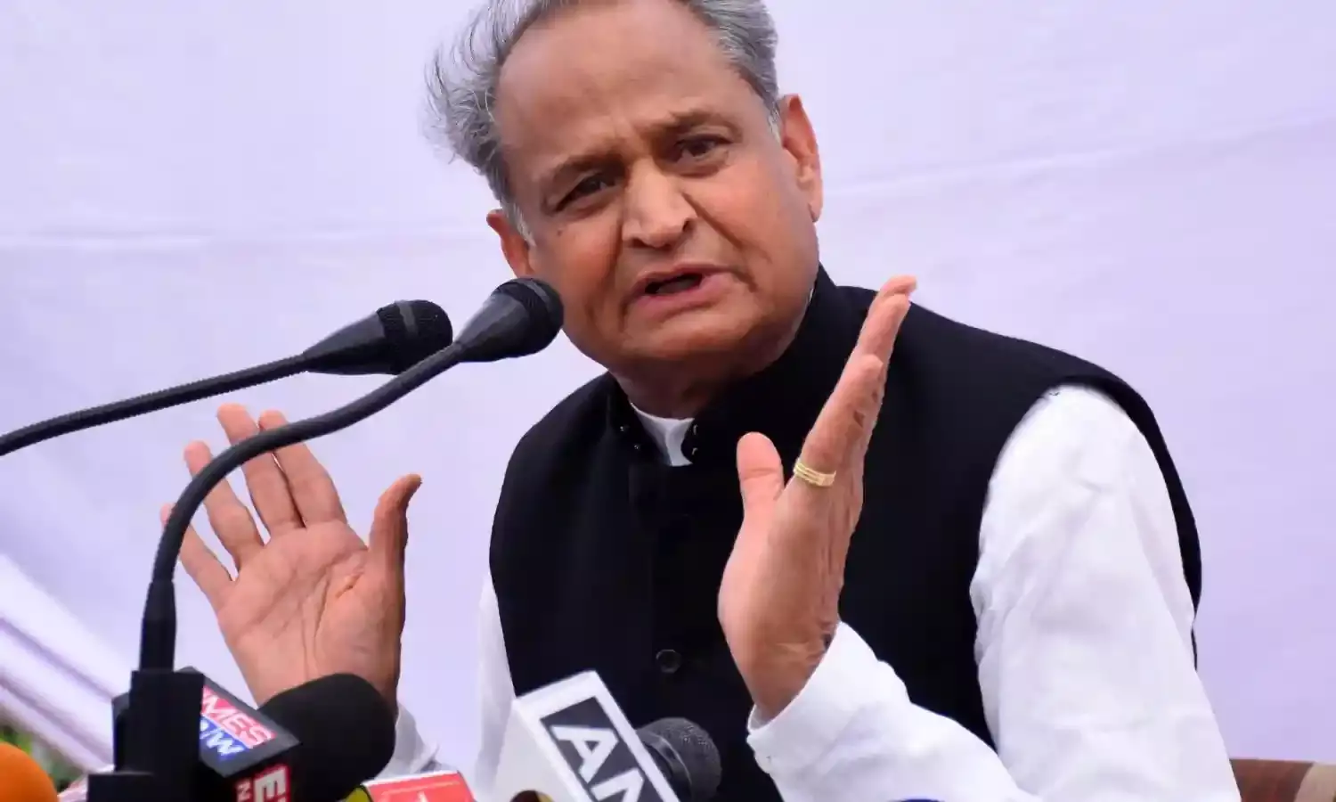 राजस्थान चुनाव: सोशल मीडिया इंफ्लुएंसरों को विज्ञापन देगी सरकार