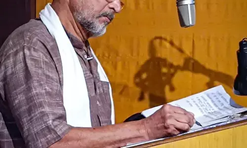 गदर 2 में नाना पाटेकर देंगे अपनी आवाज