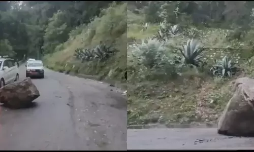 नैनीताल : चाइना पीक की पहाड़ी में लगातार भूस्खलन से दहशत नैनीताल : चाइना पीक की पहाड़ी में लगातार भूस्खलन से दहशत