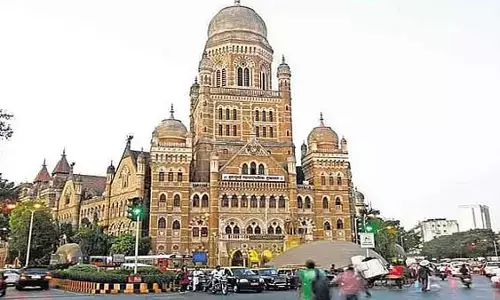 मुंबई मनपा में सभी कार्य सरकारी प्रक्रिया के अनुसार, आदित्य ठाकरे के आरोपों पर जवाब