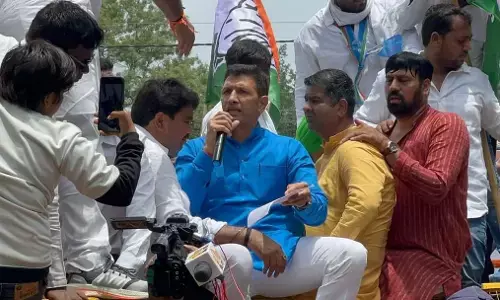 इंदौर में टैक्स वृद्धि के खिलाफ सड़क पर उतरे कांग्रेसियों पर बल प्रयोग