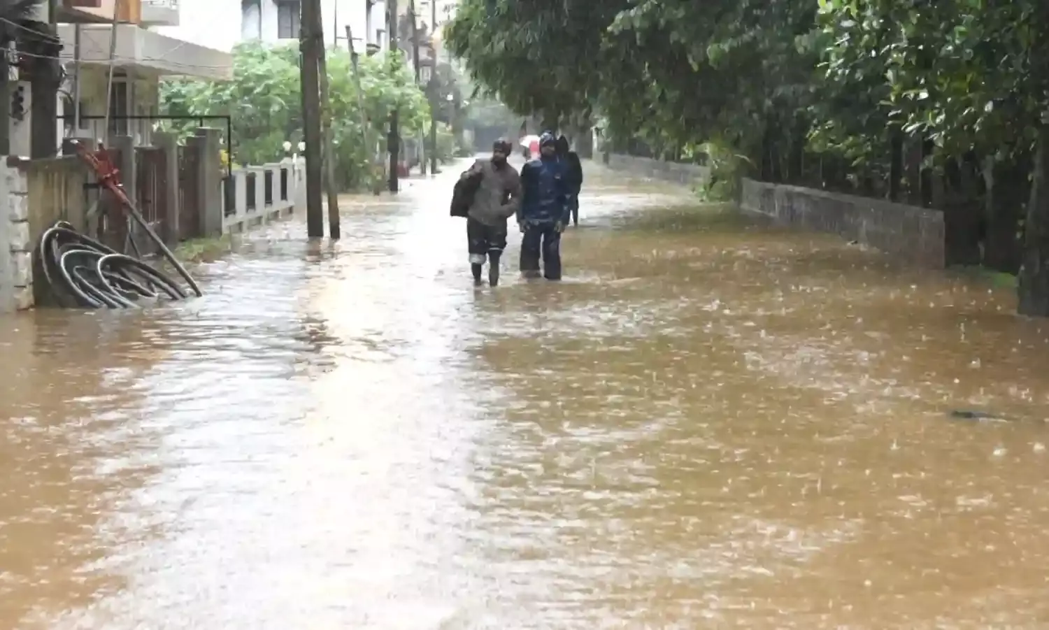 कर्नाटक में भारी बारिश से जनजीवन अस्त-व्यस्त