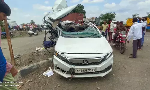 धुलिया सड़क हादसे में मृतकों के परिजनों को 5 लाख रुपए की मदद