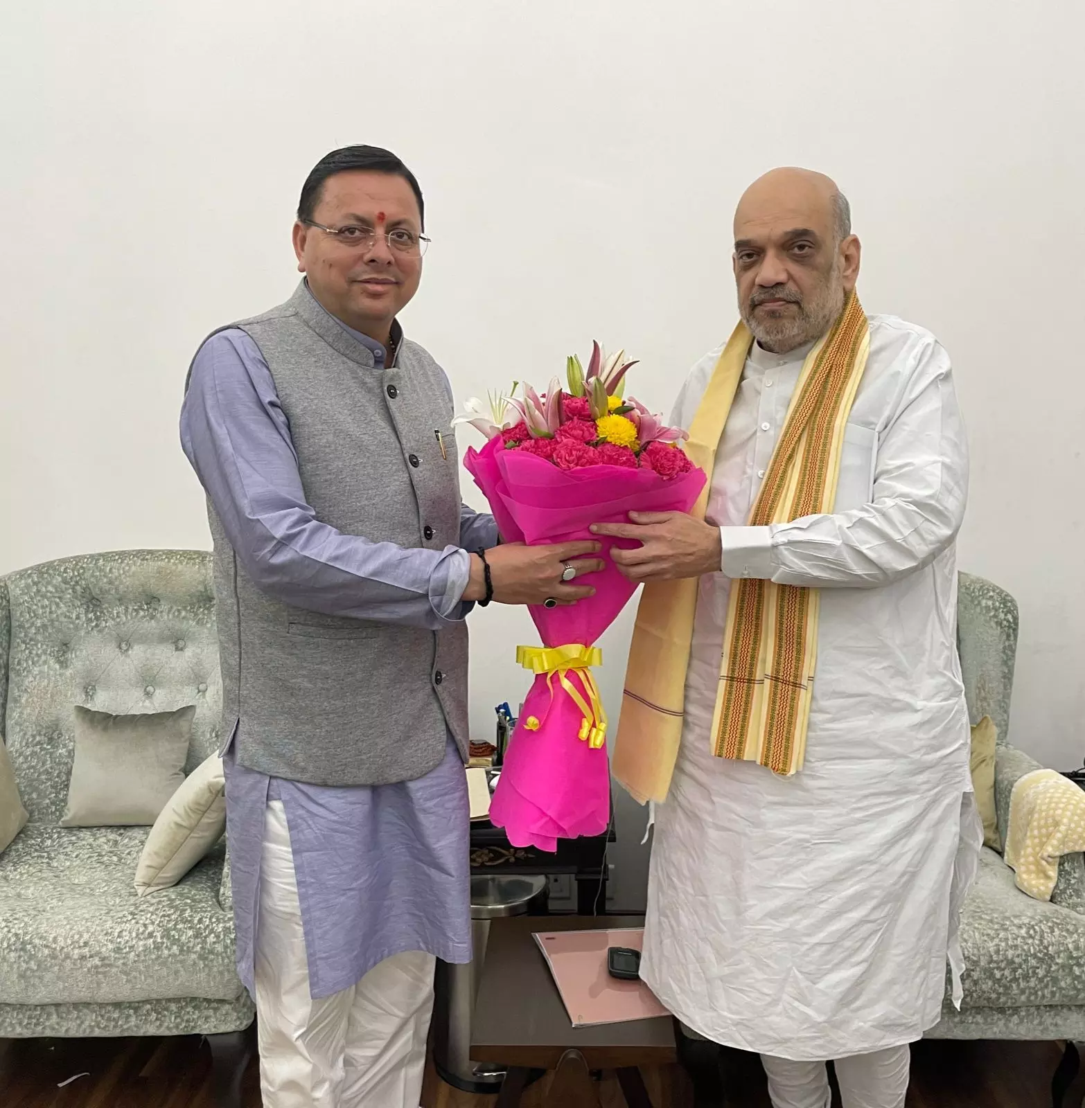 उत्तराखंड के सीएम धामी ने देर रात की केंद्रीय गृह मंत्री शाह से मुलाकात उत्तराखंड के सीएम धामी ने देर रात की केंद्रीय गृह मंत्री शाह से मुलाकात