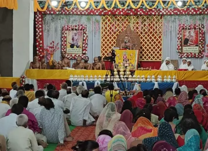 धूमधाम से संपन्न हुई गुरु पूर्णिमा एवं चातुर्मास कलश स्थापना धूमधाम से संपन्न हुई गुरु पूर्णिमा एवं चातुर्मास कलश स्थापना