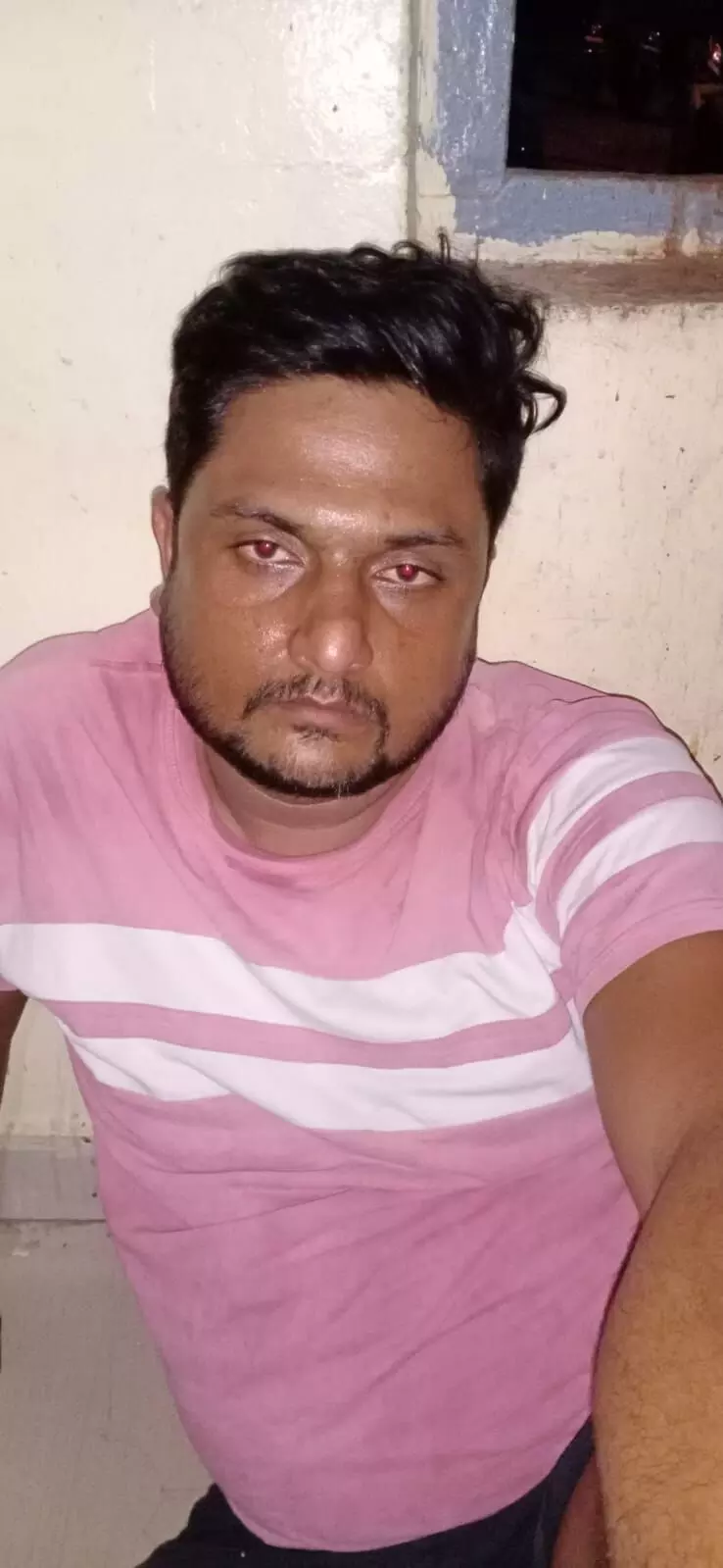 दो कारों में सवा लाख के नशीले सिरप की तस्करी कर रहे 5 आरोपी गिरफ्तार दो कारों में सवा लाख के नशीले सिरप की तस्करी कर रहे 5 आरोपी गिरफ्तार