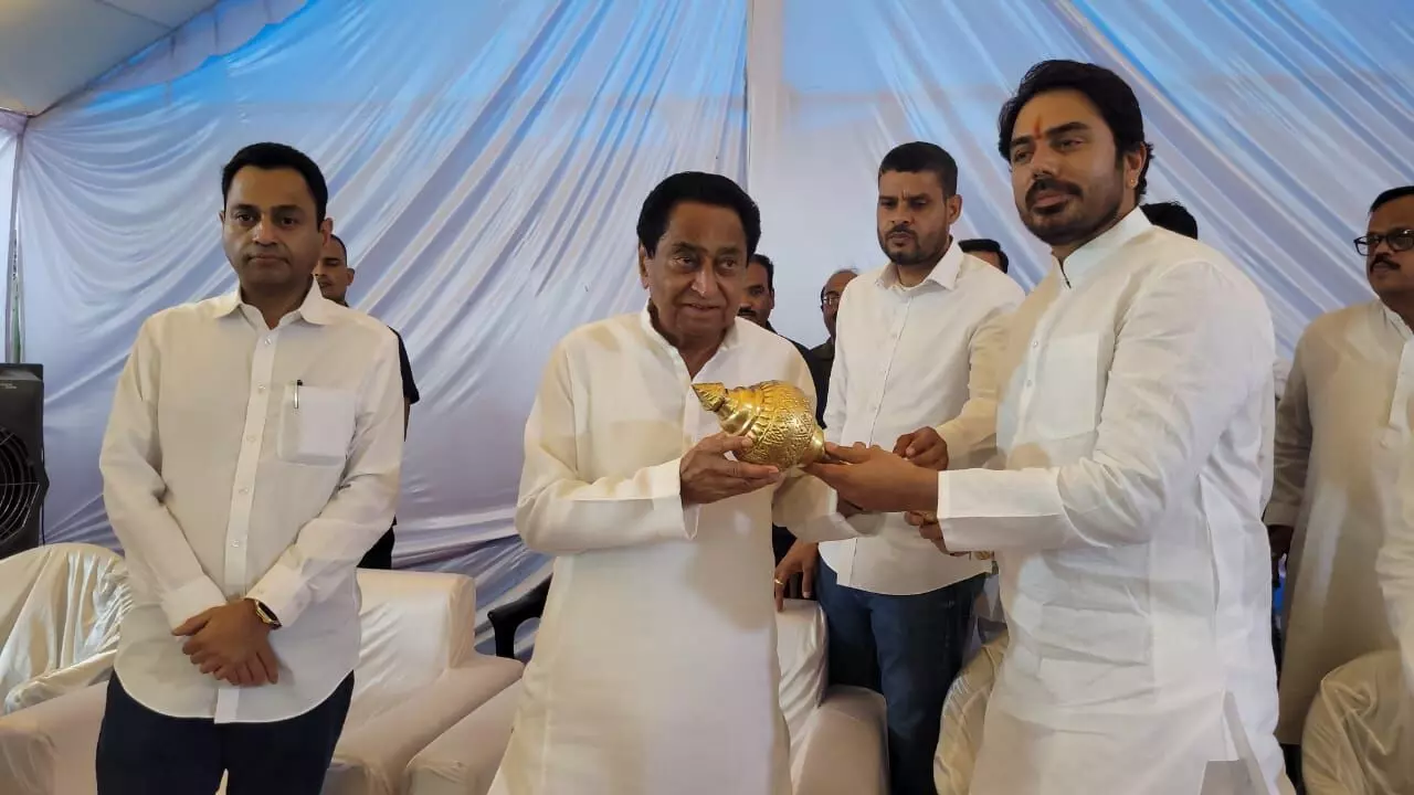 अनुकूल सर्वे पर नाथ बोले- मुझे मतदाताओं पर पूरा भरोसा है, वे प्रदेश का भविष्य सुरक्षित रखेंगे अनुकूल सर्वे पर नाथ बोले- मुझे मतदाताओं पर पूरा भरोसा है, वे प्रदेश का भविष्य सुरक्षित रखेंगे