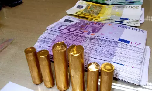 अमेरिकी डॉलर के मजबूत होने से सोने की चमक पड़ी फीकी