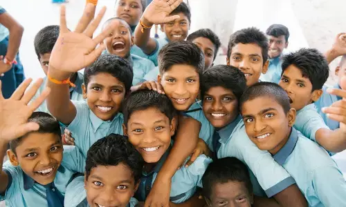 मुफ्त यूनिफॉर्म योजना के लिए समग्र शिक्षा अभियान की निधि से होगा खर्च