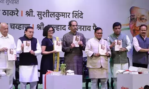 अब महाराष्ट्र को एक और उपमुख्यमंत्री मिलने की खबर न छप जाए - उद्धव ठाकरे