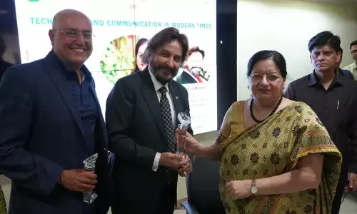 जामिया टॉक- भारत में योजनाएं अटक जाती हैं, क्योंकि लोग लाभ के बारे में अधिक सोचते हैं: सबीर भाटिया जामिया टॉक- भारत में योजनाएं अटक जाती हैं, क्योंकि लोग लाभ के बारे में अधिक सोचते हैं: सबीर भाटिया