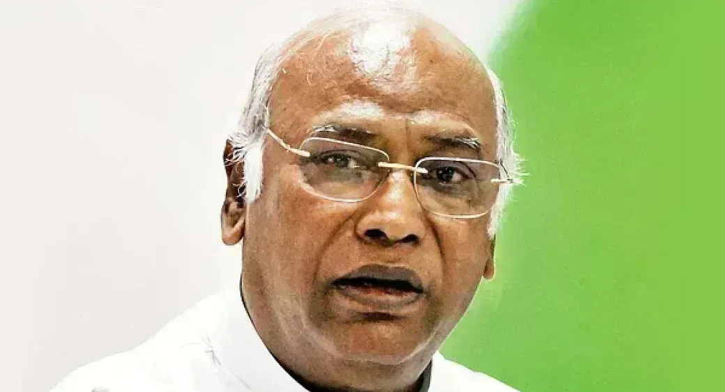मनोज भरतकर, अरविंद बागड़ी, विशाल अग्निहोत्री एवं कैलाश मिश्रा प्रदेश कांग्रेस के महासचिव नियुक्त मनोज भरतकर, अरविंद बागड़ी, विशाल अग्निहोत्री एवं कैलाश मिश्रा प्रदेश कांग्रेस के महासचिव नियुक्त