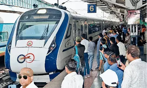 यात्री कम: अब सर्वे शुरू, रीवा तक चल सकती है जबलपुर वंदे भारत