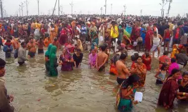 महाकुंभ 2025 के लिए विदेशी पर्यटकों ने अभी से शुरू की बुकिंग महाकुंभ 2025 के लिए विदेशी पर्यटकों ने अभी से शुरू की बुकिंग