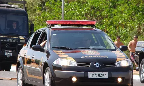 ब्राज़ील में इमारत ढहने से तीन की मौत, 10 लापता ब्राज़ील में इमारत ढहने से तीन की मौत, 10 लापता