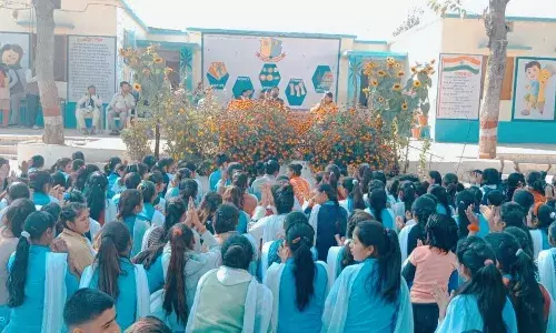 सीएम राईज विद्यालय में मनाया गया प्रवेश उत्सव