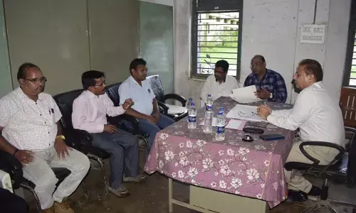 बीईओ कार्यालय छिंदवाड़ा में लाखों का गबन, बाबू ने सरकारी मद की राशि पत्नी और स्वयं के खाते में कर दी ट्रांसफर बीईओ कार्यालय छिंदवाड़ा में लाखों का गबन, बाबू ने सरकारी मद की राशि पत्नी और स्वयं के खाते में कर दी ट्रांसफर