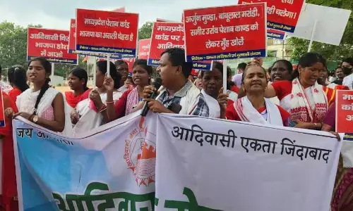 पेशाब कांड के खिलाफ आदिवासी संगठनों ने रांची में निकाला मार्च