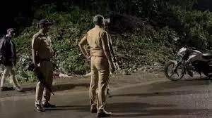 मेगा कॉम्बिंग ऑपरेशन के दौरान पुणे में पुलिस पर फायरिंग मेगा कॉम्बिंग ऑपरेशन के दौरान पुणे में पुलिस पर फायरिंग