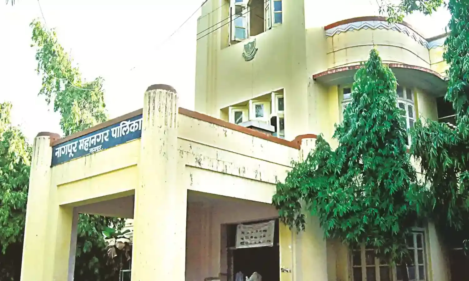 नागपुर मनपा के लिए नियुक्त महिला अभियंता नदारद