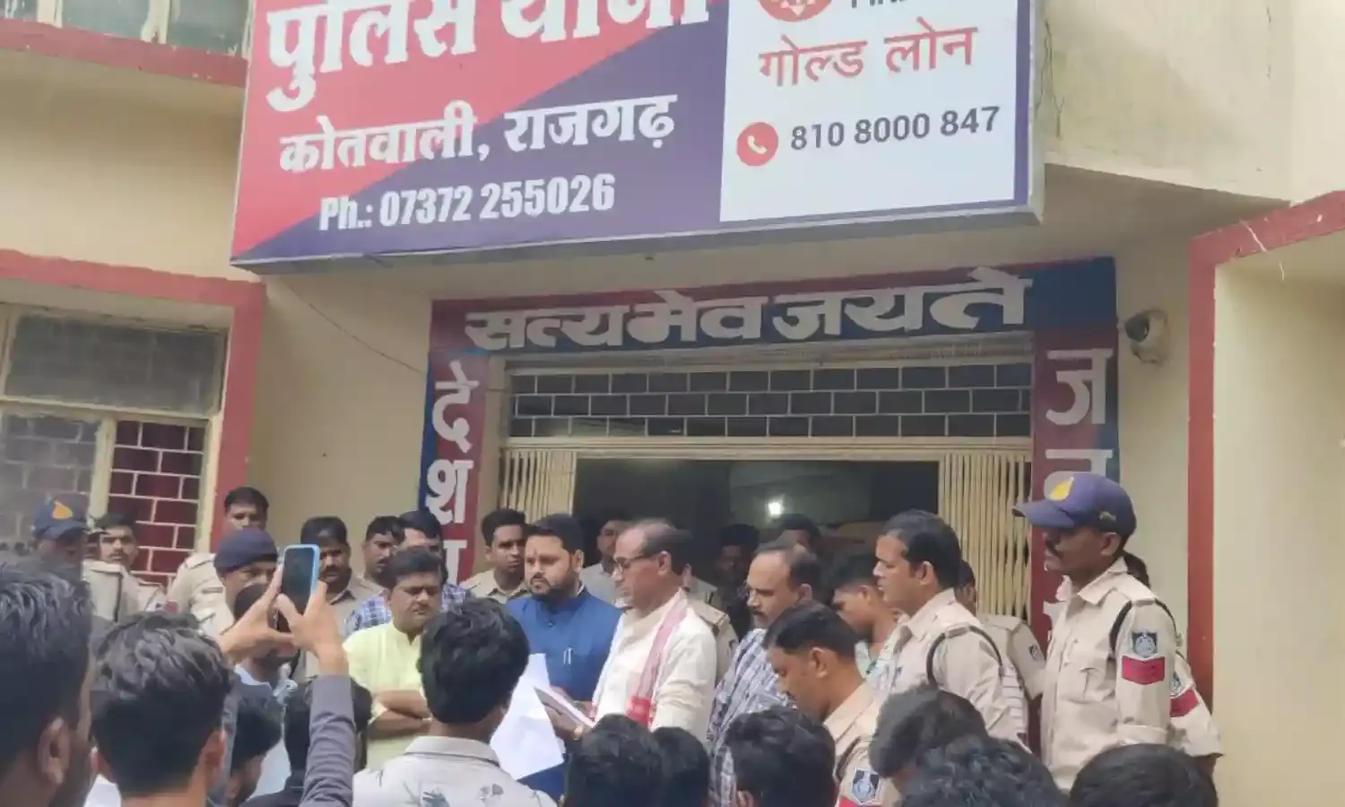 गोलवलकर पर टिप्पणी करना पड़ा भारी,संघ की छवि धूमिल करने के आरोप में कांग्रेस नेता दिग्विजय सिंह के विरुद्ध राजगढ़ में मामला पंजीबद्ध