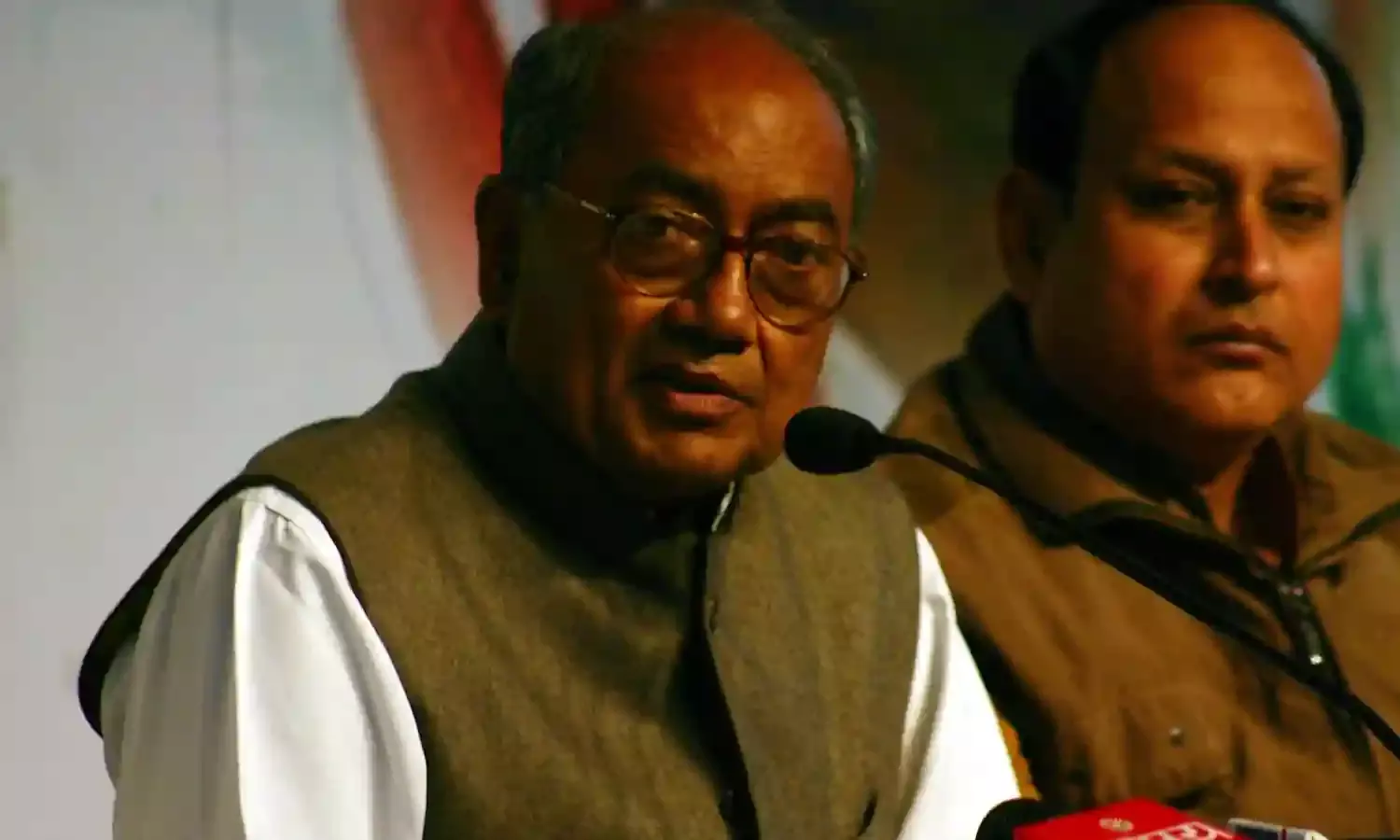 मध्य प्रदेश की सियासत में गद्दार और रावण का प्रवेश !