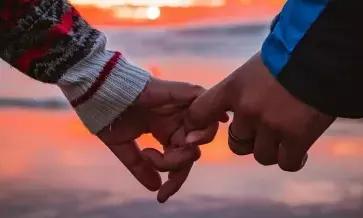 बिहार के कैमूर में छह बच्चों की मां प्रेमी के संग भागी बिहार के कैमूर में छह बच्चों की मां प्रेमी के संग भागी