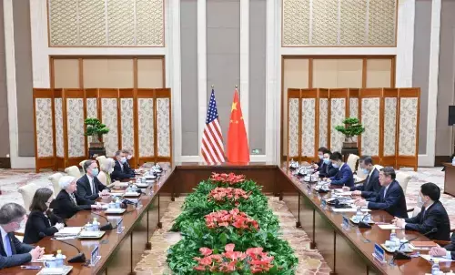 चीनी उप प्रधानमंत्री ह लीफंग ने अमेरिकी वित्त मंत्री से की मुलाकात चीनी उप प्रधानमंत्री ह लीफंग ने अमेरिकी वित्त मंत्री से की मुलाकात