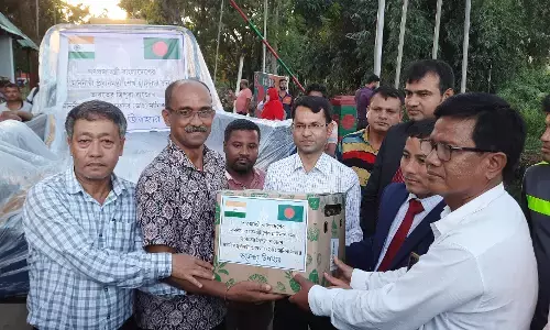 त्रिपुरा सीएम ने बांग्लादेश की प्रधानमंत्री को उपहार में अनानास भेजे