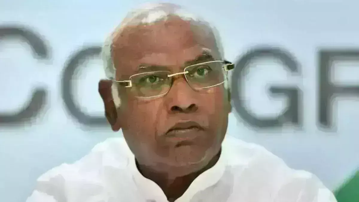 शीर्ष नेतृत्व के साथ बैठेंगे महाराष्ट्र कांग्रेस के नेता, बदले सियासी हालात पर होगी मंत्रणा