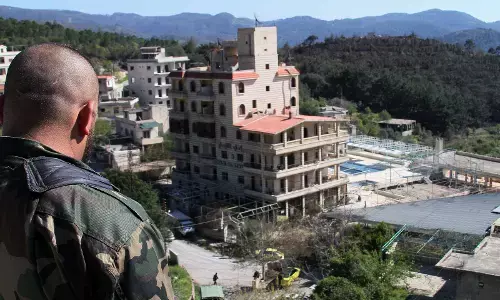 अमेरिकी सेना का सीरिया में शीर्ष आईएस आतंकवादी को मार गिराने का दावा अमेरिकी सेना का सीरिया में शीर्ष आईएस आतंकवादी को मार गिराने का दावा