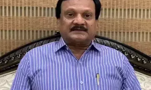 मध्य प्रदेश: गरीब आदिवासी को राजमहल बुलाकर नौटंकी की शिवराज ने सज्जन सिंह वर्मा
