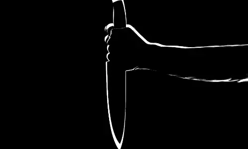 यौन उत्पीड़न के आरोपी की चाकू मारकर हत्या यौन उत्पीड़न के आरोपी की चाकू मारकर हत्या