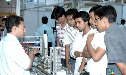 बेहतर तकनीक पर रिसर्च और विद्यार्थियों को रोजगार के लिए तैयार करेगा उत्कृष्टता केंद्र