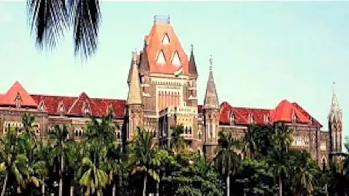 पुलिस अधिकारी के खिलाफ क्रिकेट सट्टेबाजी के मामले में बॉम्बे हाईकोर्ट ने ट्रायल कोर्ट की कार्यवाही पर लगाई रोक पुलिस अधिकारी के खिलाफ क्रिकेट सट्टेबाजी के मामले में बॉम्बे हाईकोर्ट ने ट्रायल कोर्ट की कार्यवाही पर लगाई रोक